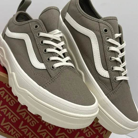 Vans WMNS Sentry Old Sko
Overland Trek
VN0A5KR3BLV
Sneakers - Picture 6 of 16
